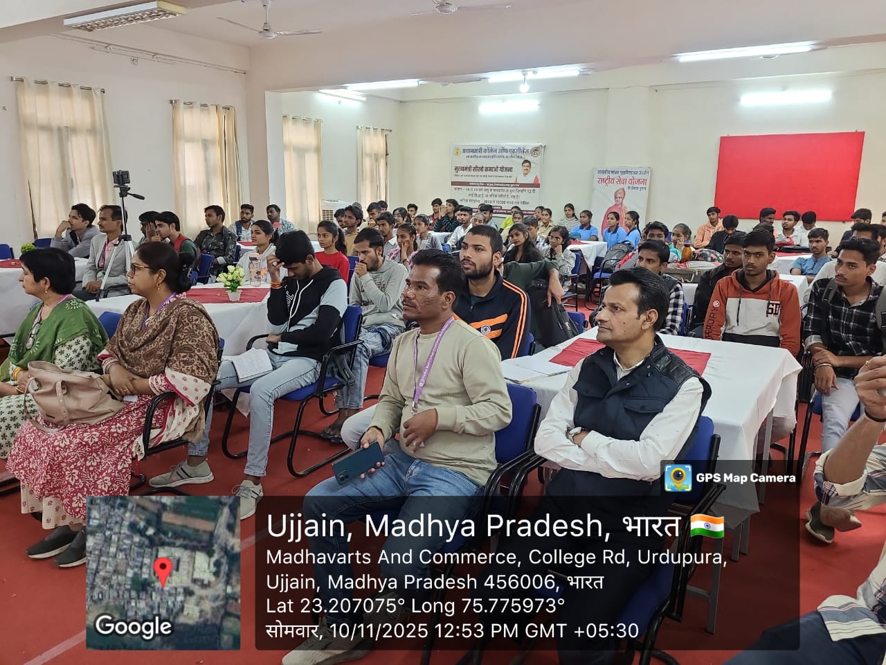 Shri Aryan Mehta Ji addressing students